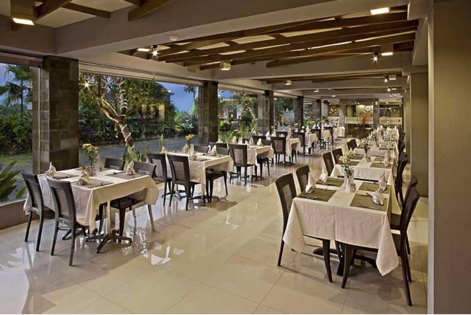 Hotel Bloo Bali Kuta (Bali)